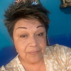 Meet your Posher, Linda